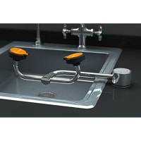 Guardian Equipment Eye and Face Wash Station, R/Hand Deck Mounted, Autoflow, w/90 Degree Swivel